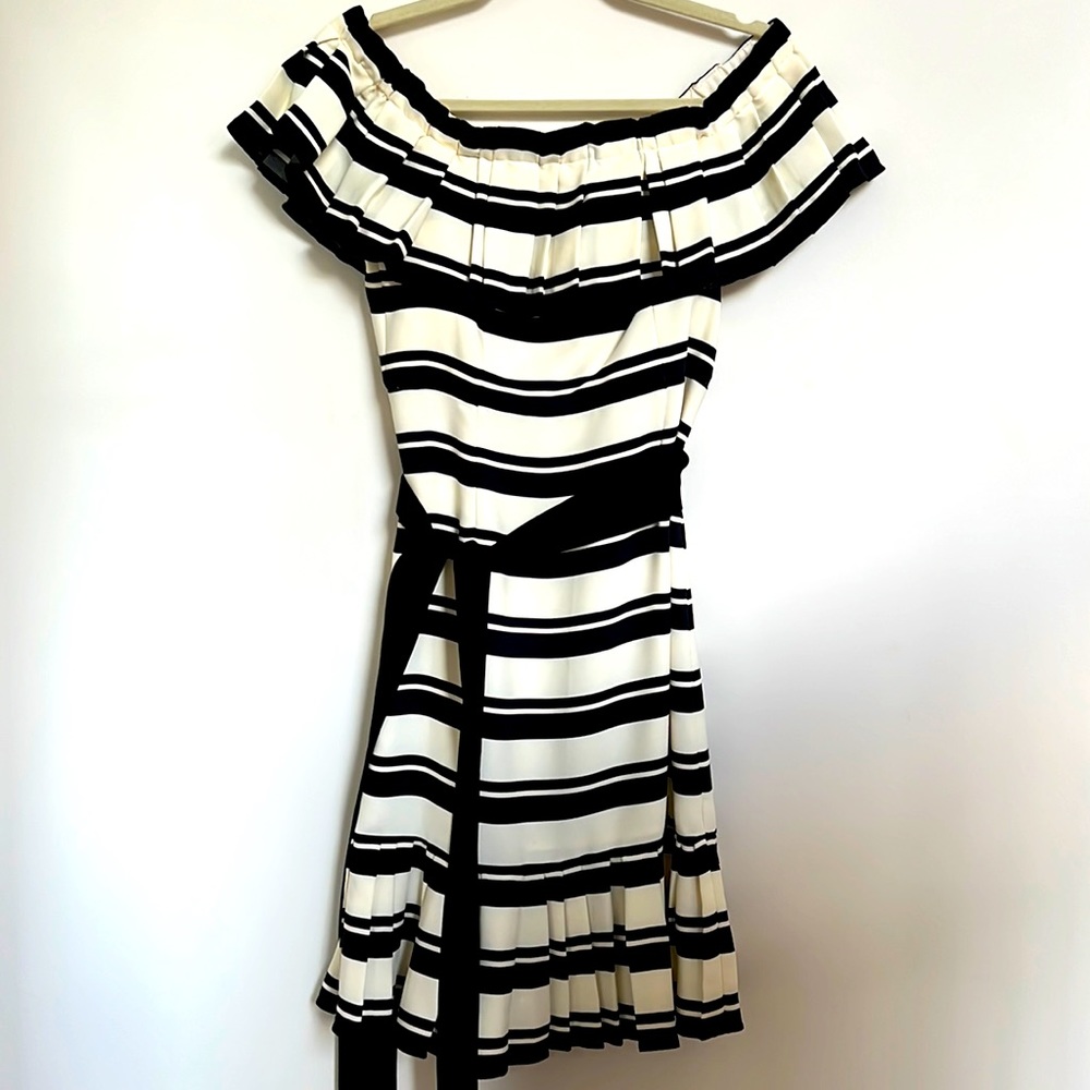 Halston Heritage striped off-the-shoulder cocktail dress